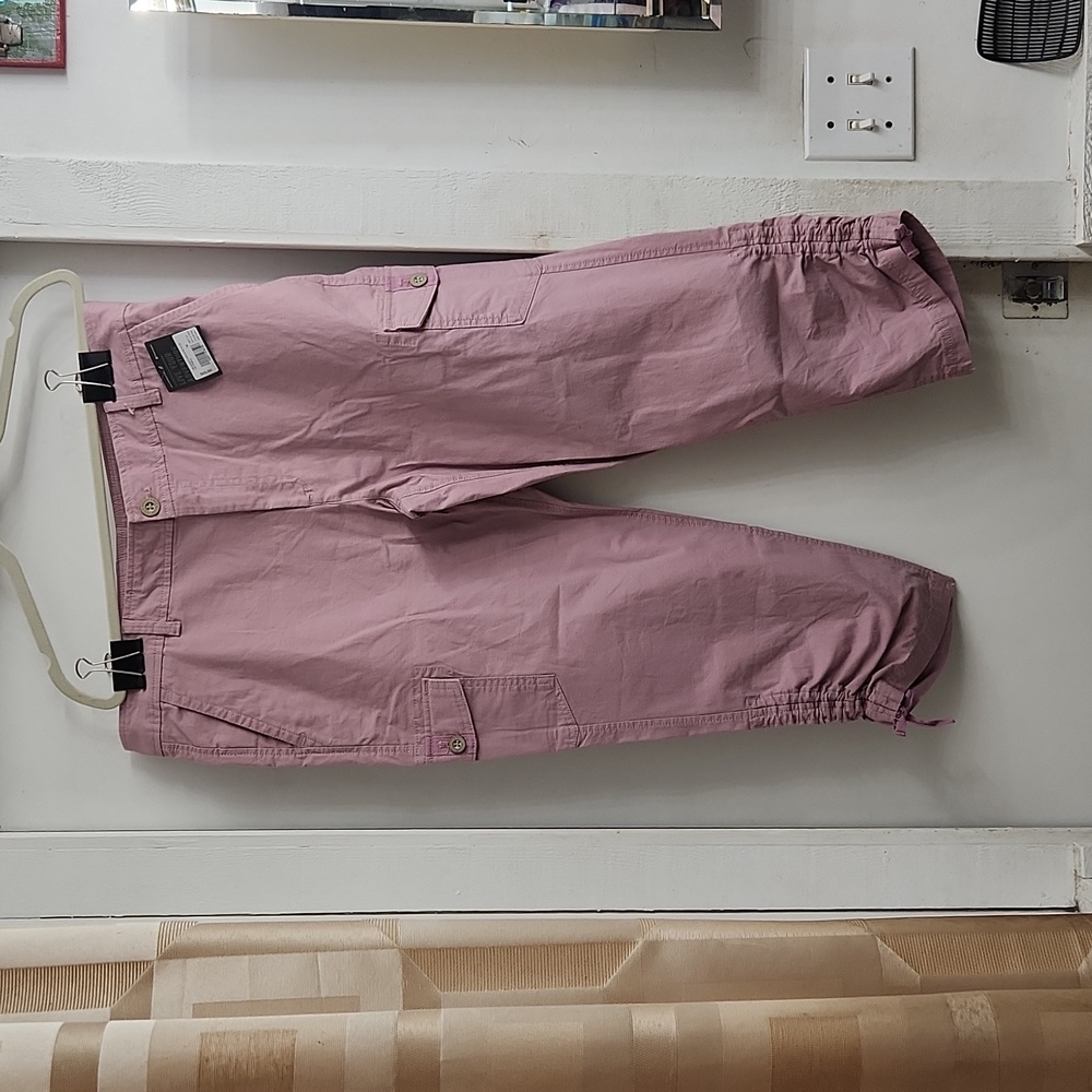 Capri pants